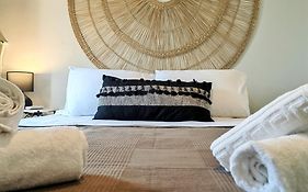 Funky Boho Kallithea Loft